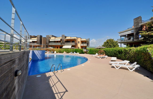 Apartment Garbi Boadella - Photo 21