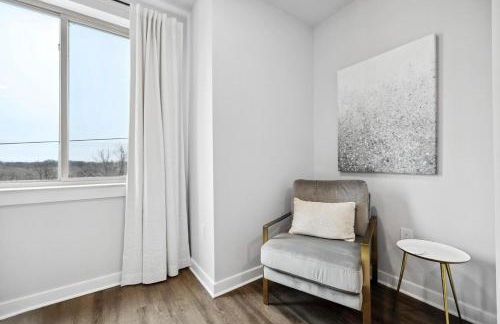 Luxurious Condo with Rooftop and Parking near University City - Foto 19