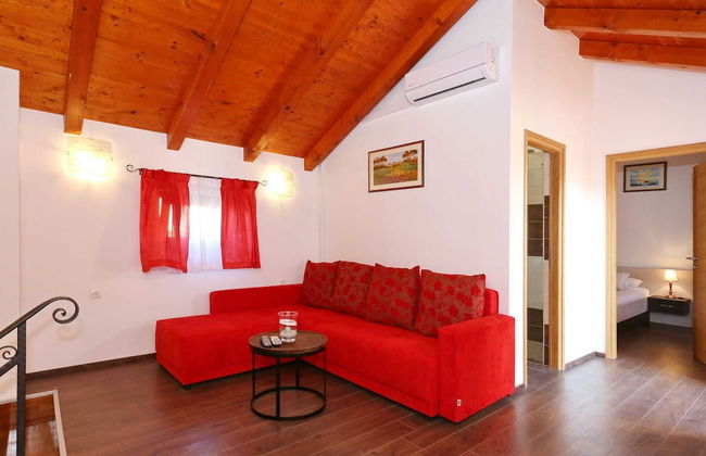 Villa in Prkos With Private Pool and Sea Nearby - Foto 12