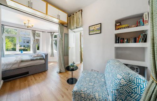 Wimbledon Town Centre Garden Apartment with private parking - Sleeps 5 - Foto 17