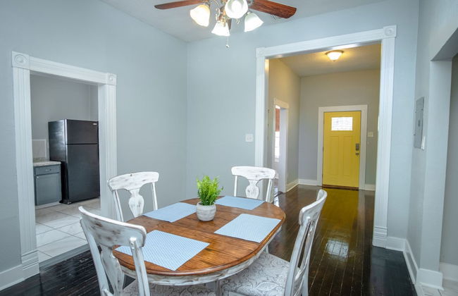 Stunning 2br/1ba Historic Pad Few Steps Downtown - Foto 9