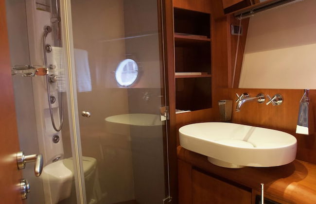 Italy Luxury Yacht Charter - Photo 39