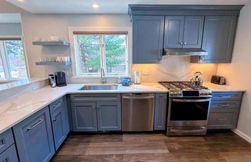 F32 Modern Golf Course Home with Mountain Views - Foto 10