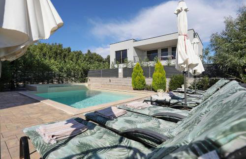 Villa Rocky with heated pool & free bikes - Photo 40