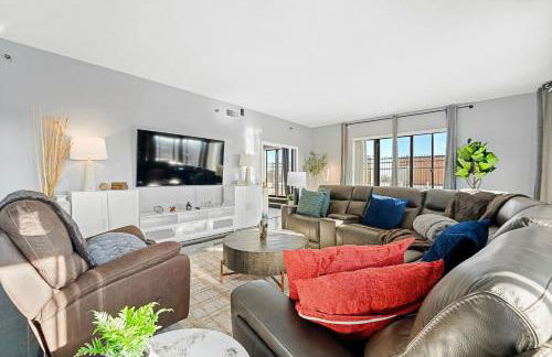 Luxury Massive Penthouse in Watertown - Foto 1