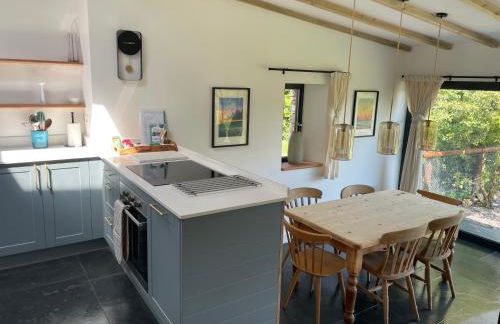 Renovated Barn with Pond View - Foto 6