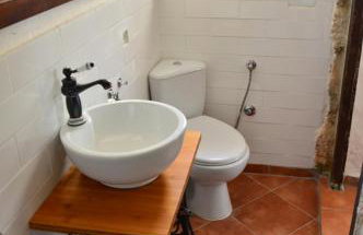 Three Sisters, absolutely unique stone houses, 200 m from the beach - Photo 16