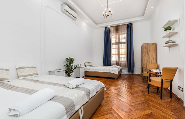 Real Apartments Andrassy - Foto 8