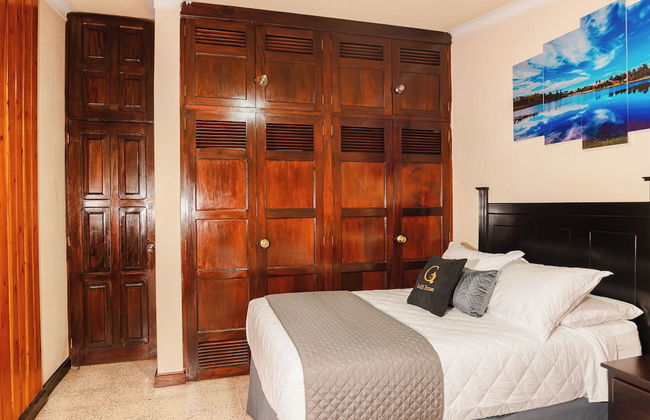 Gold House - Photo 21