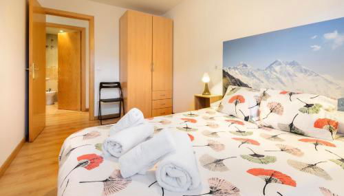 Apartamento de montaña y ESQUÍ en el Pirineo Aragonés, Villanúa - WIFI - Foto 5, towels, wardrobe