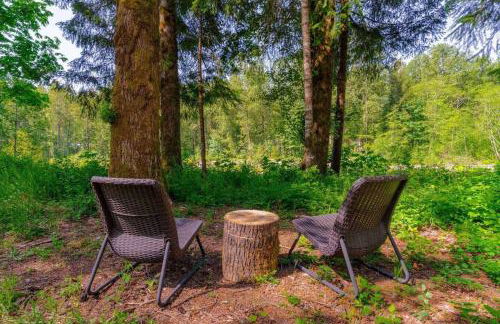 Brightwood Riverfront Getaway - Photo 25