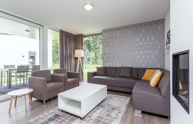 Stylish Villa With Fireplace in Limburg - Foto 9