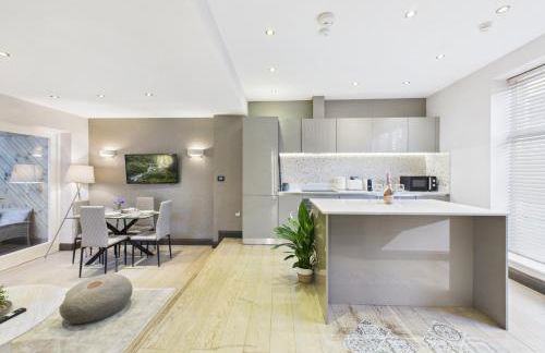 Stylish Mews House, Private Garden, Sleeps 4, Central Location - Foto 11