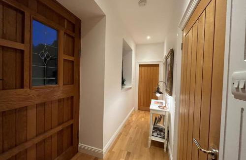 Courtyard Cottage - Photo 23