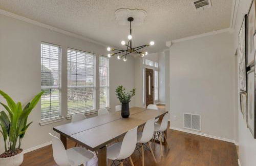 Amazing Modern Spacious Home with Pool - Foto 8