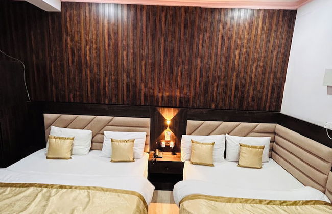 Shri Krishna Divine Dham - Photo 11