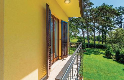 3 Bedroom Cozy Apartment In Nedescina - Foto 11