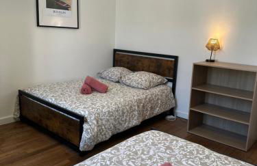 Maison familiale, 13 lits, 3 SDB, parking gratuit, jardin, terrasse - Foto 14