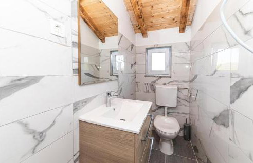 Cozy Home In Ugljane With Wifi - Foto 33