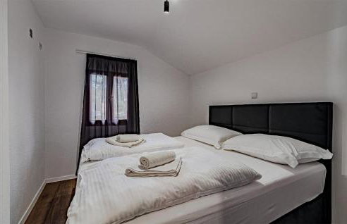 Nice Home In Postup With Sauna - Photo 28