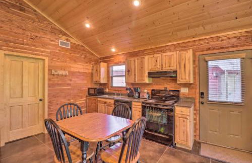Heber Springs Cabin with Deck and River Views! - Foto 9