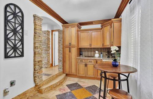 Big 6BR,4BA Home w 10-Car Parking for CrewsGrps - Foto 35