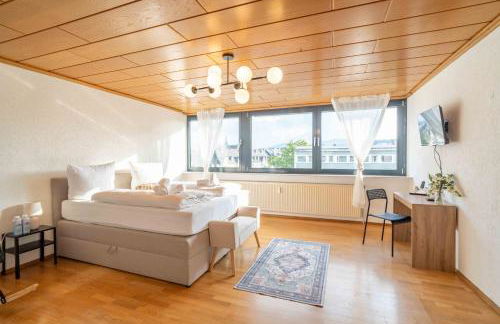 City Wohnung am Hbf mit 2 Schlafzimmern und Sky - Foto 3