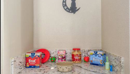 Pet-Friendly Home - Big Yard for Family Stays - Foto 4