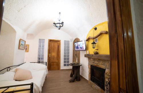 Cueva El Cortijo Gachas - Photo 75