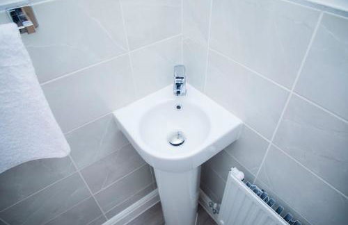 5 Bed House Wifi City Centre Free Parking - Foto 29