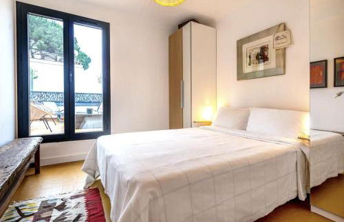 Magical Villa with Secluded Garden - Beach, Port & Centre - Photo 19