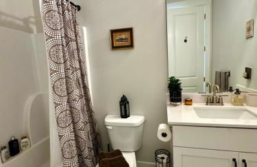 2 BR Verdant Urban Oasis in Castleberry Hill - Foto 13