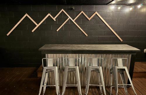 Quiet Ellijay Cabin 2 Master Ensuites, Stunning Views, Hot Tub, Dogs Welcome - Foto 48