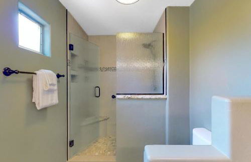 Snowbird-friendly condo with heated pool, gym, grill, patio, pool spa, clubhouse - Foto 17