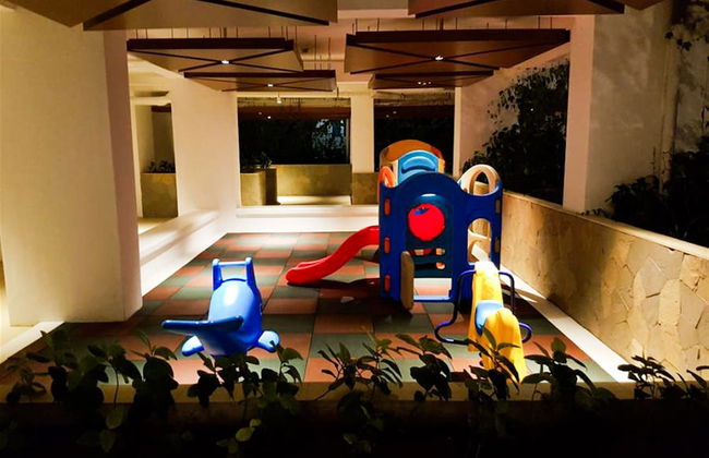 Bassura City Apartment with Mall Access - Foto 26