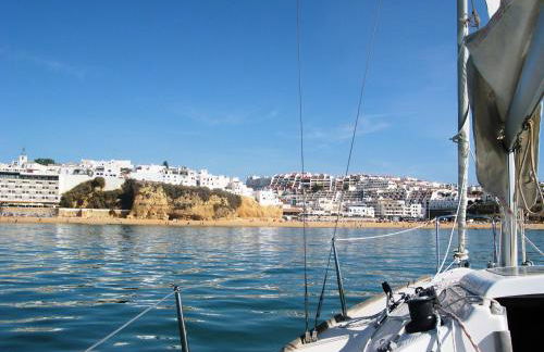 VILLA EBER - independent 1 & 2 bedroom apartments, pool, air con, fast Wi-Fi, near old town of Albufeira and beaches - Foto 53