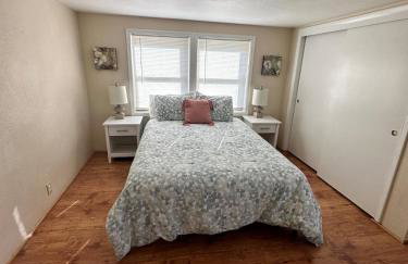 Medford Home And 2 Condos With Pool - Photo 62