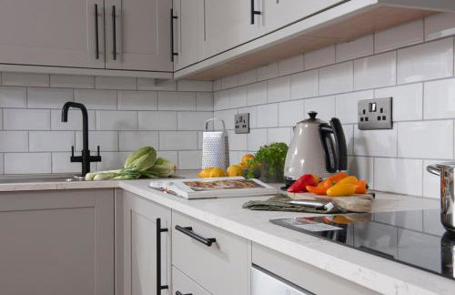 City Centre 1 bed Georgian flat with courtyard - Photo 18