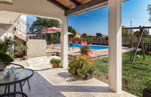 Two-Bedroom Holiday Home In Svetvincenat - Foto 13