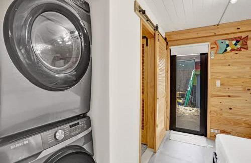 Lakefront Villa with Heated Pool Kayaks and Outdoor Fun - Foto 35