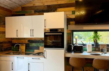 Willow Court Farm-Studio North & Petting Farm, 8 mins from Legoland & Windsor, 15 mins from Lapland UK - Photo 10