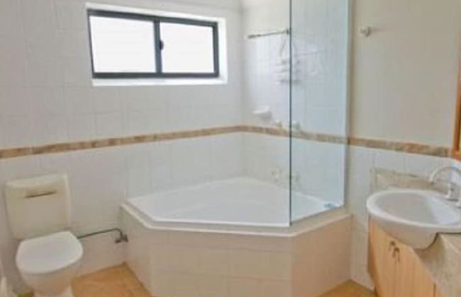 Breakers 1/8 - Photo 11