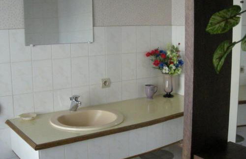 Maison rustique avec salle de jeux, jardin, 5 chambres près du Zoo de Beauval - FR-1-591-34 - Photo 2