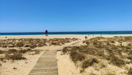 Apartamento reformado en Urb. Jardines de Zahara - Photo 2