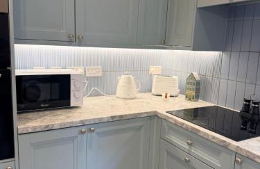 2 bed apartment close to beach - Foto 37