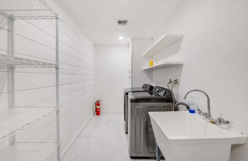 4BR Escape - Mtn Views Private BBQ - Foto 27