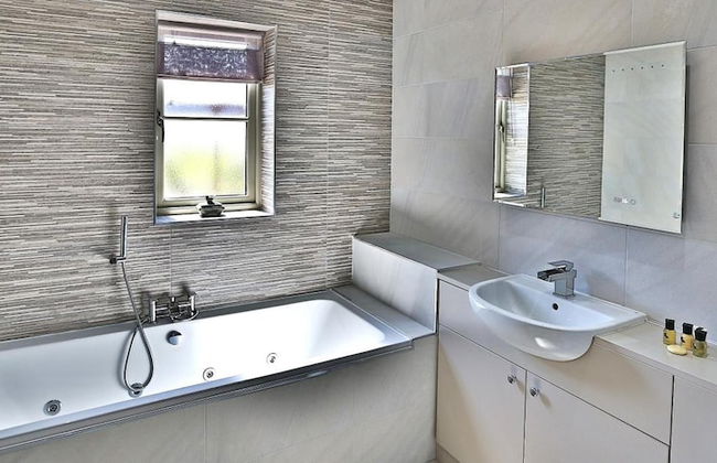 The Cock O' Barton - Photo 26