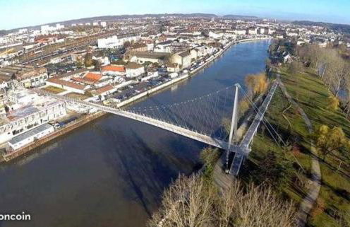Chambre chez l'habitant dans un appartement à 2 pas de la gare SNCF et à 300m de la gare routière - Foto 22