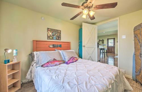 Half-Mi to Seadrift Harbor Seadrift Home with Deck - Foto 19