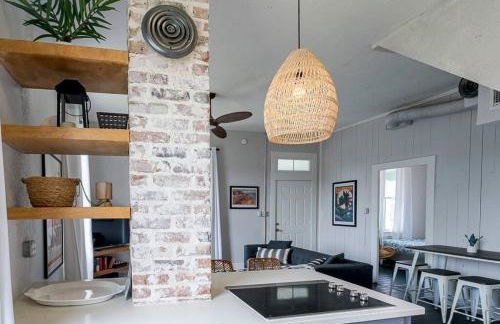 Historic and charming duplex in desirable midtown, close to the beach and strand - Foto 49